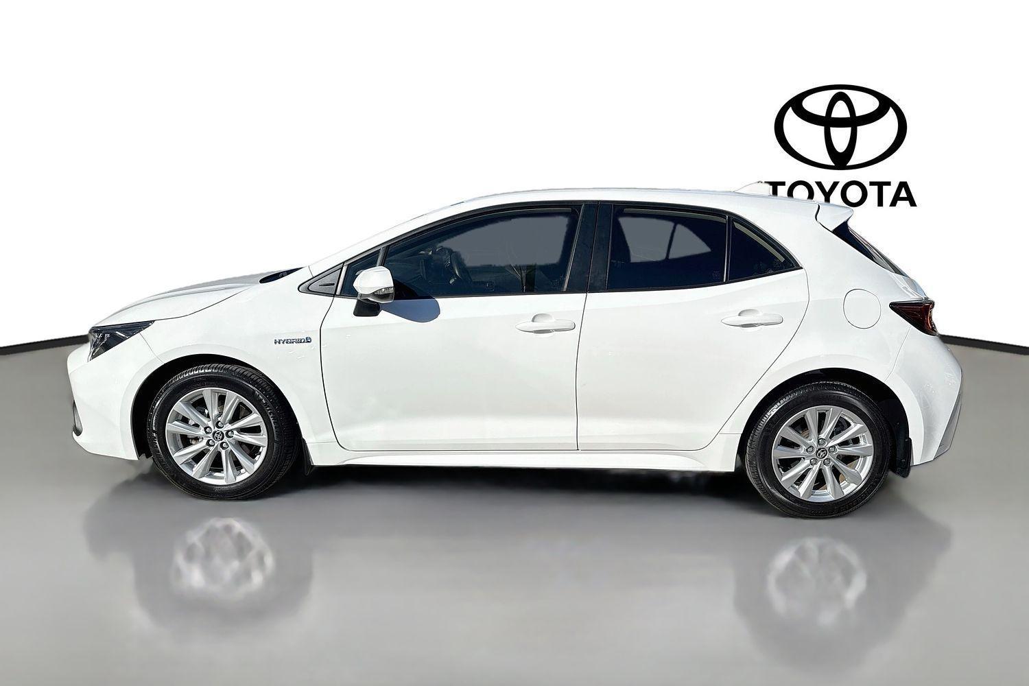 2024 Toyota Corolla Ascent Sport in White