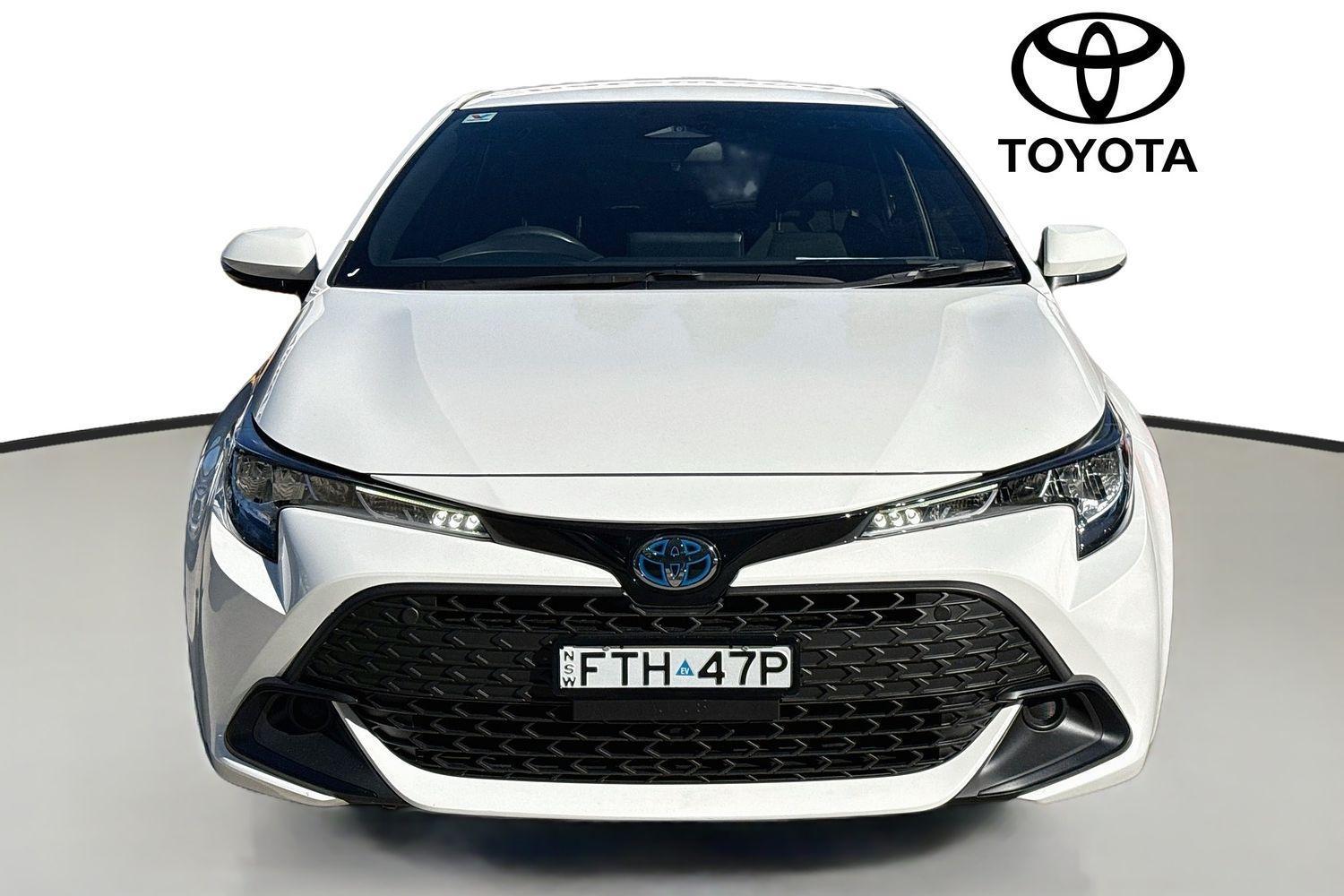 2024 Toyota Corolla Ascent Sport in White