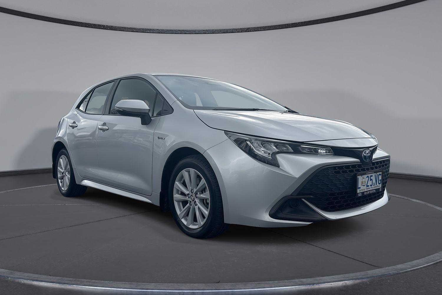 2024 Toyota Corolla Ascent Sport in Silver