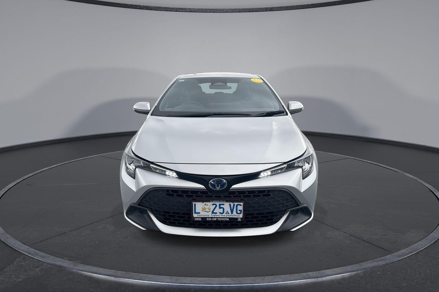 2024 Toyota Corolla Ascent Sport in Silver