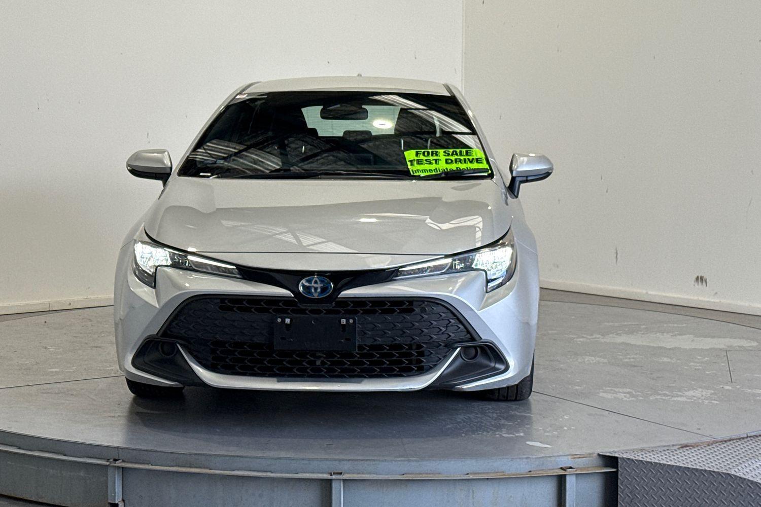 2024 Toyota Corolla Ascent Sport in Silver