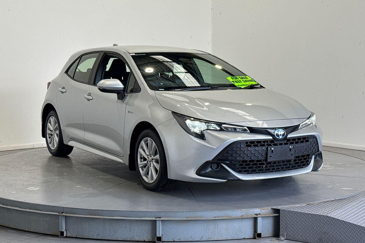 2024 Toyota Corolla Ascent Sport in Silver