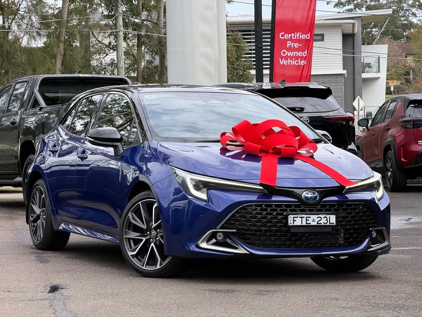 2025 Toyota Corolla ZR in Two Tone Blue