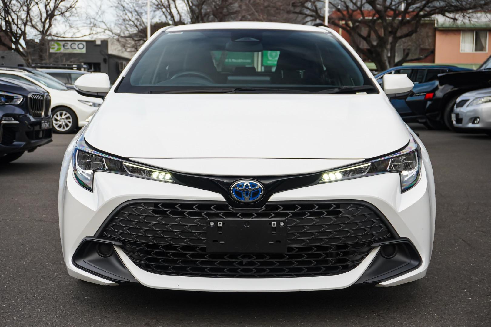 2025 Toyota Corolla Ascent Sport in White
