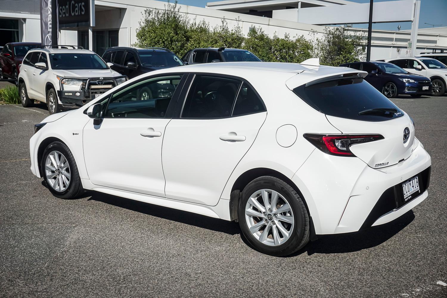 2025 Toyota Corolla SX in White