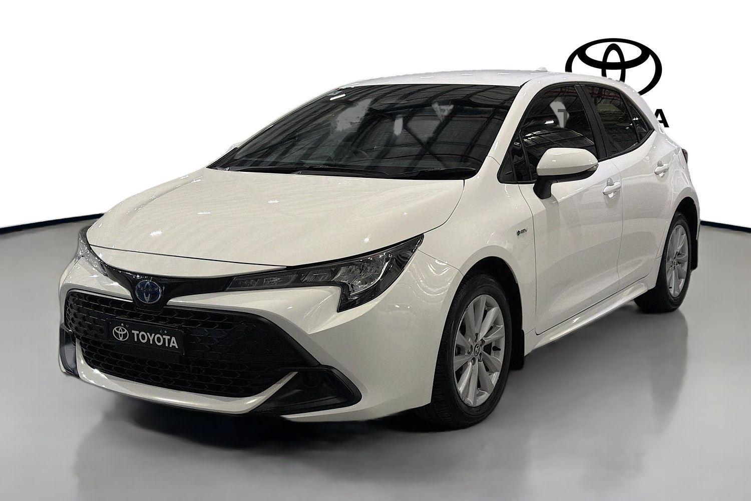 2025 Toyota Corolla Ascent Sport in White