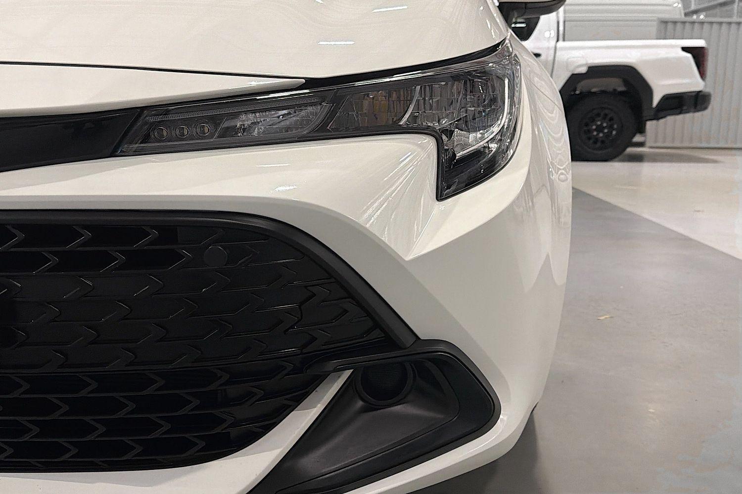 2025 Toyota Corolla Ascent Sport in White