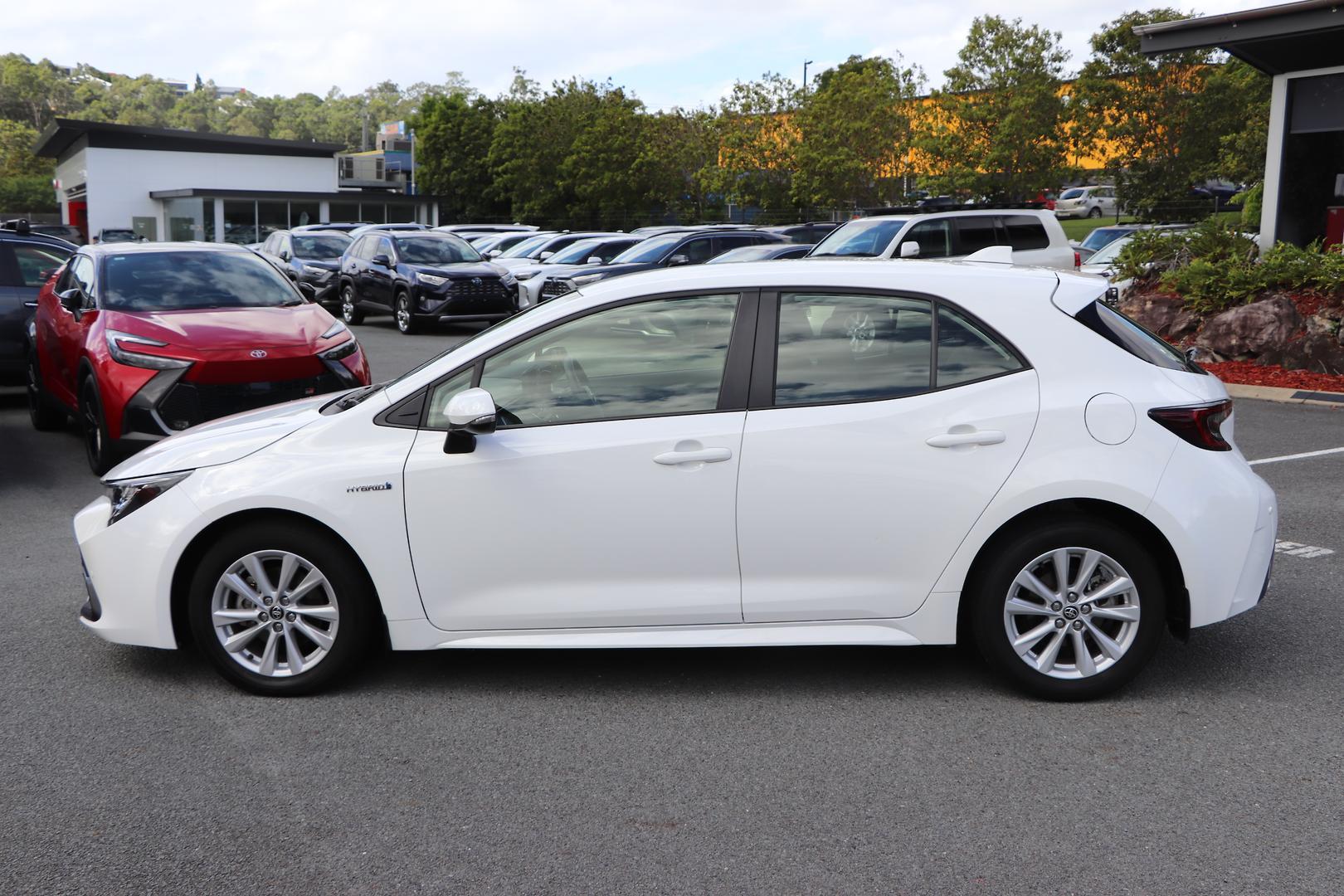 2023 Toyota Corolla Ascent Sport in White
