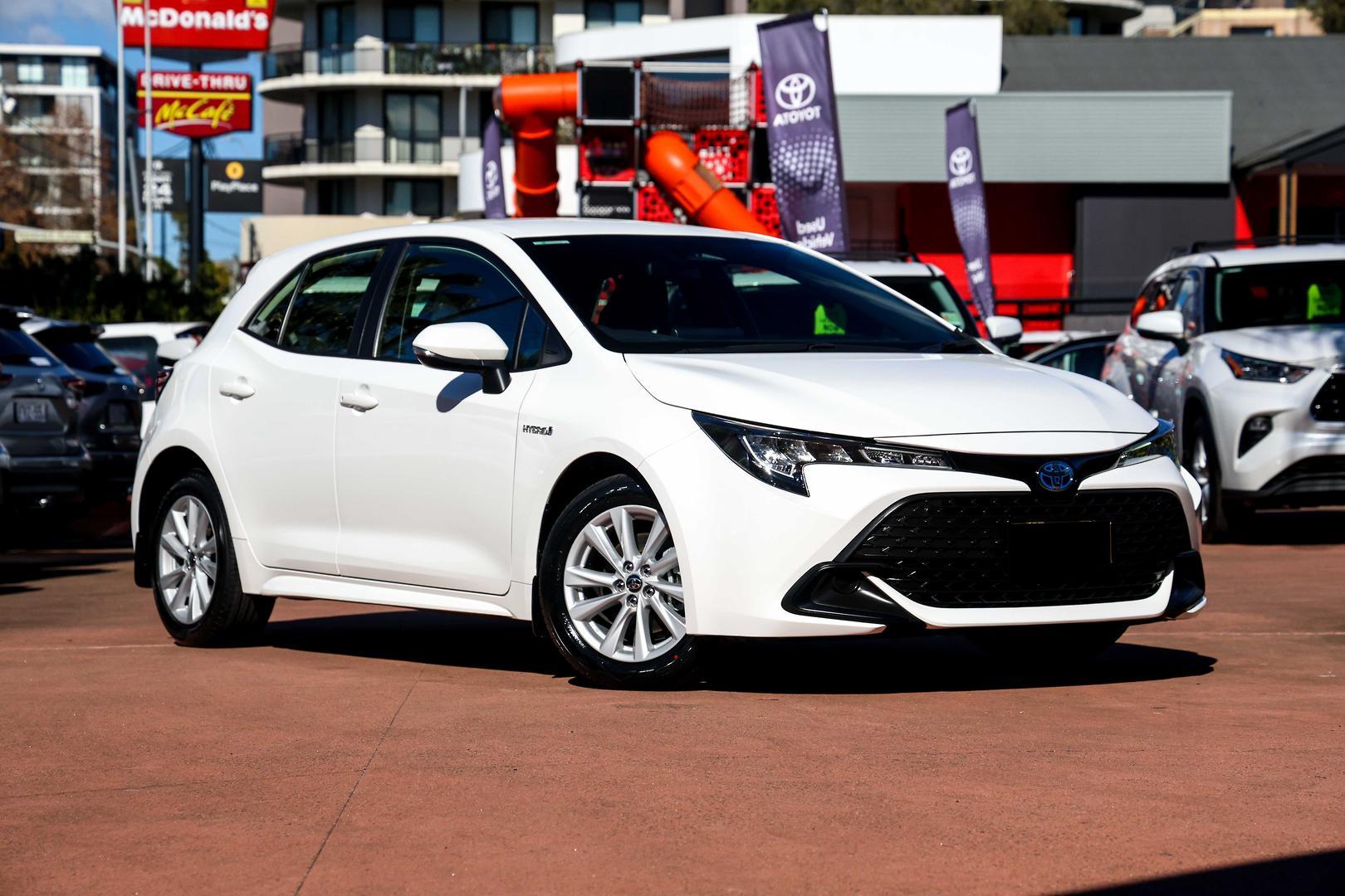 2023 Toyota Corolla Ascent Sport in White