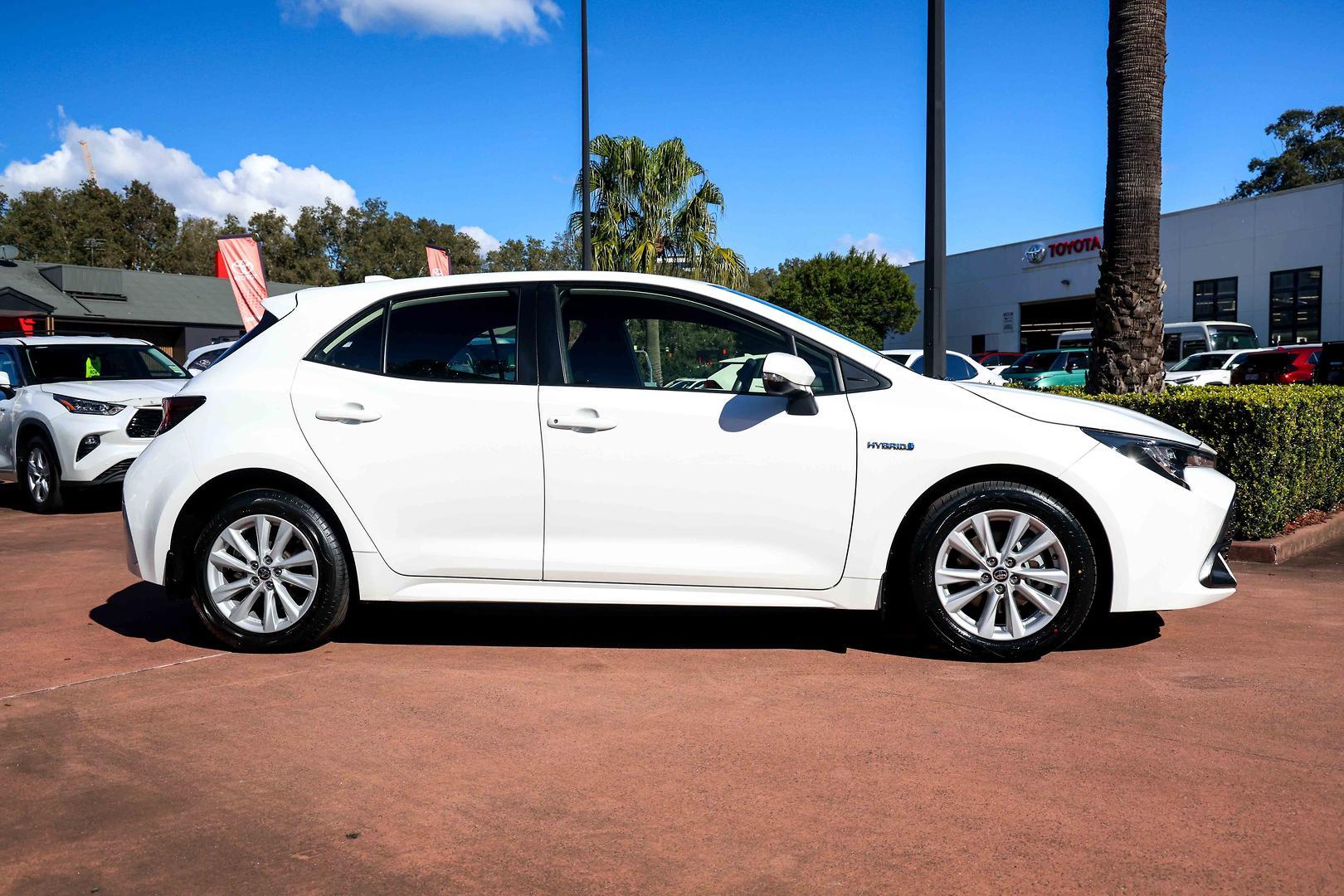 2023 Toyota Corolla Ascent Sport in White