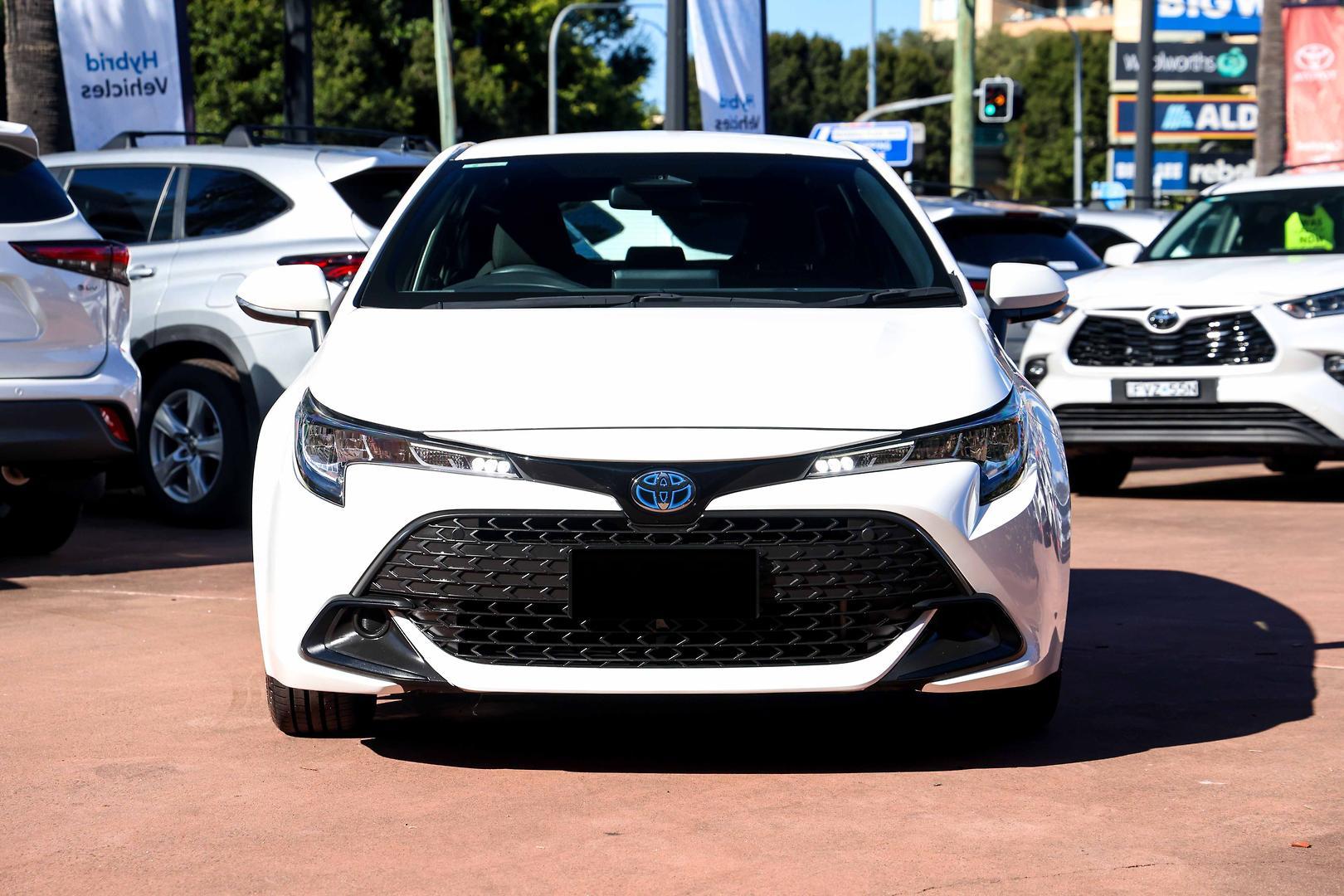 2023 Toyota Corolla Ascent Sport in White