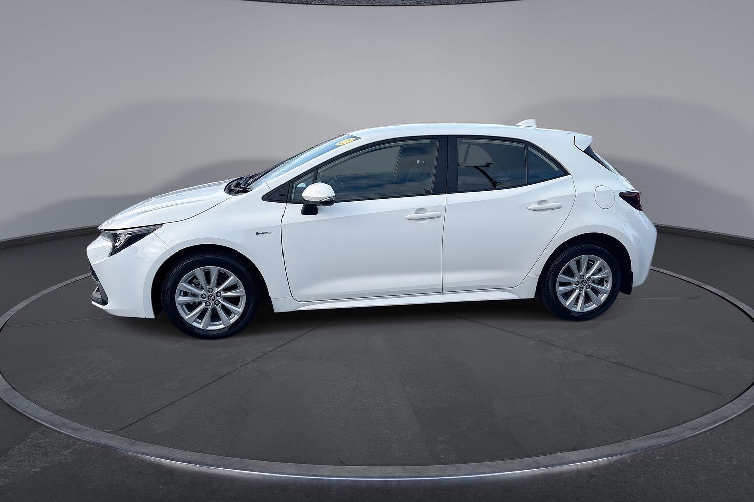 2024 Toyota Corolla Ascent Sport in White