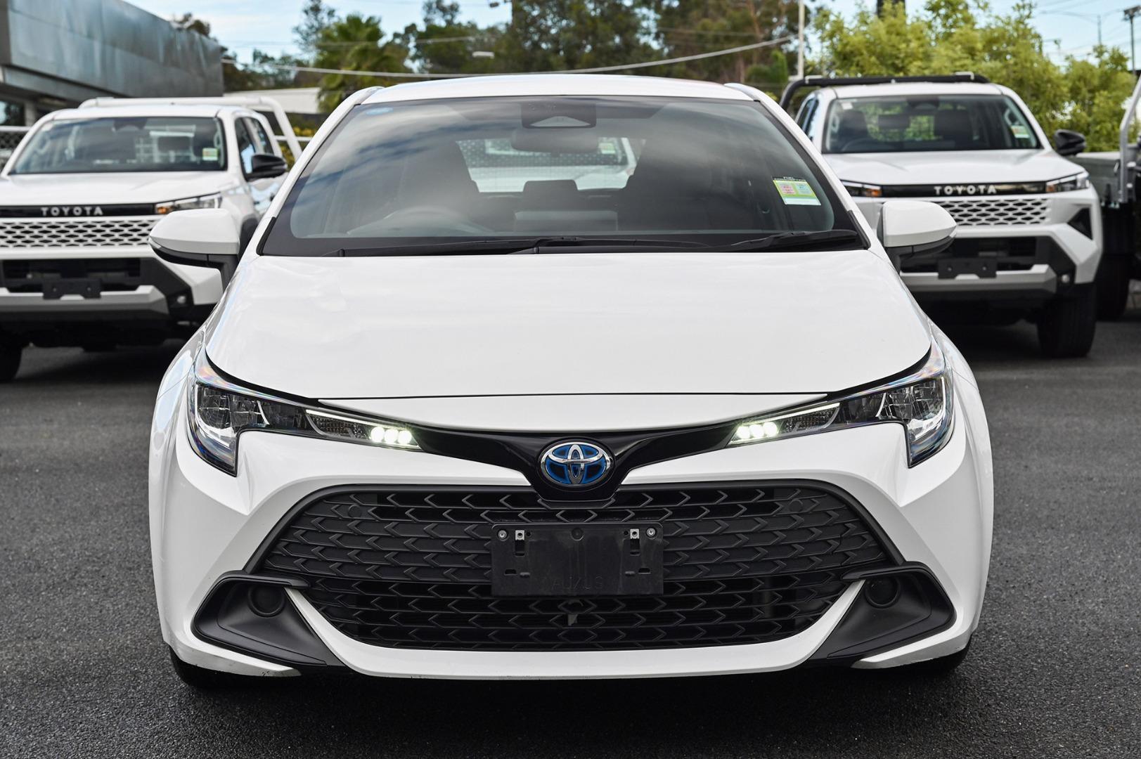 2022 Toyota Corolla Ascent Sport in White