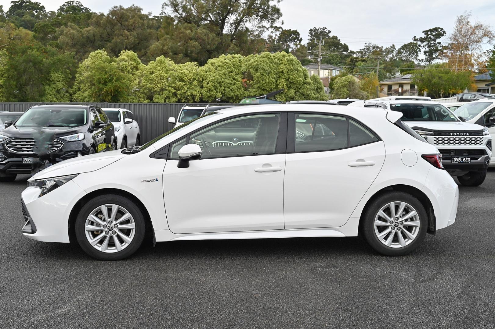 2022 Toyota Corolla Ascent Sport in White