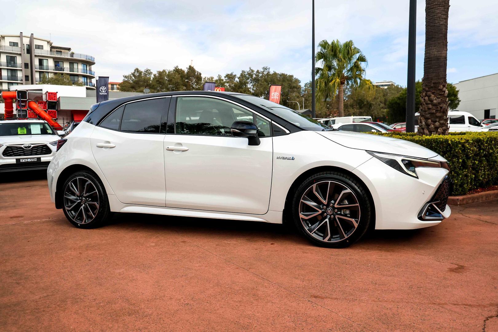 2023 Toyota Corolla ZR in Two Tone White