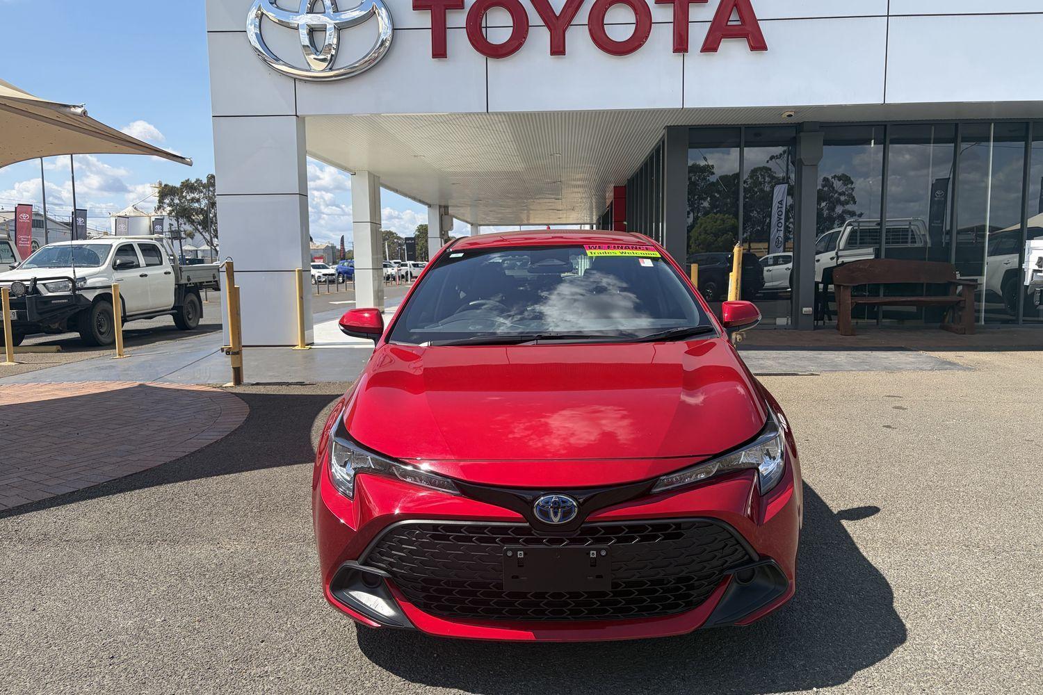 2023 Toyota Corolla Ascent Sport in Red