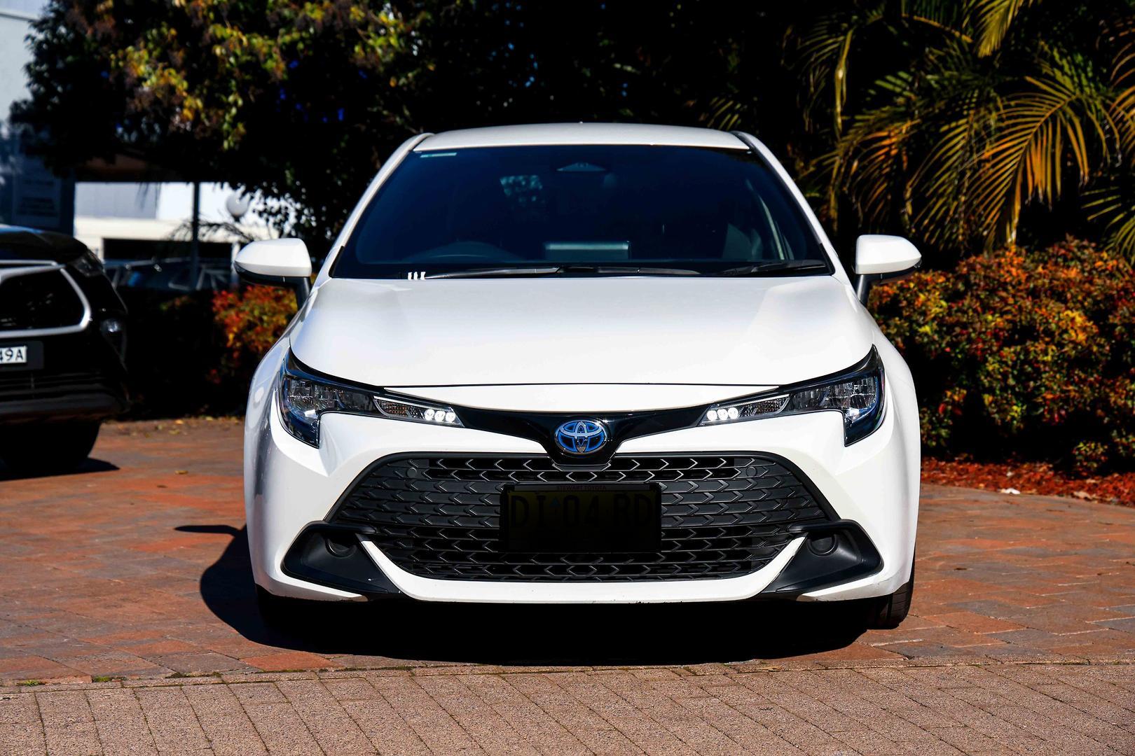 2023 Toyota Corolla Ascent Sport in White