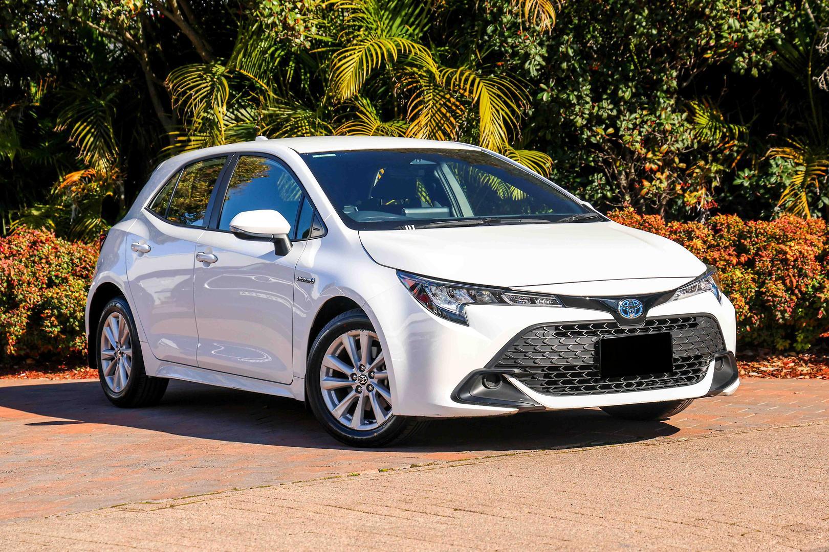 2023 Toyota Corolla Ascent Sport in White