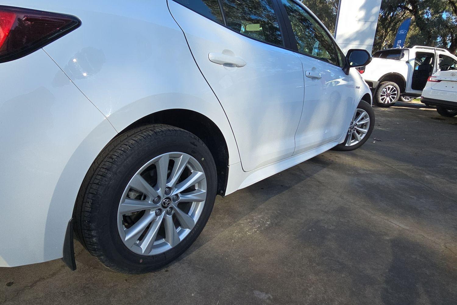 2023 Toyota Corolla Ascent Sport in White