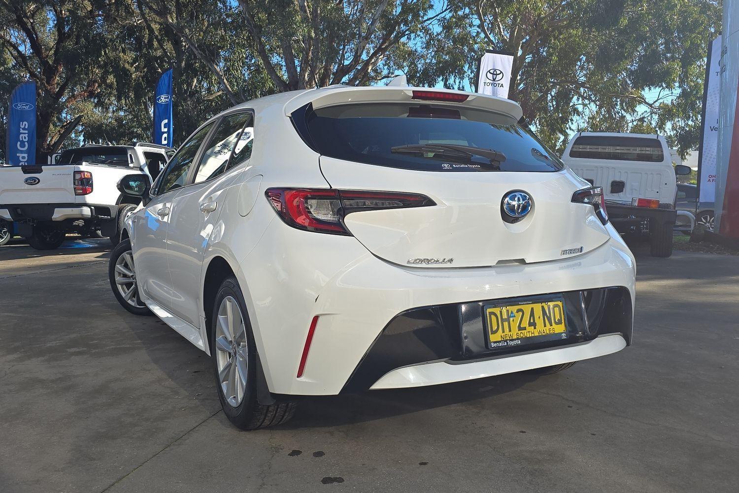 2023 Toyota Corolla Ascent Sport in White