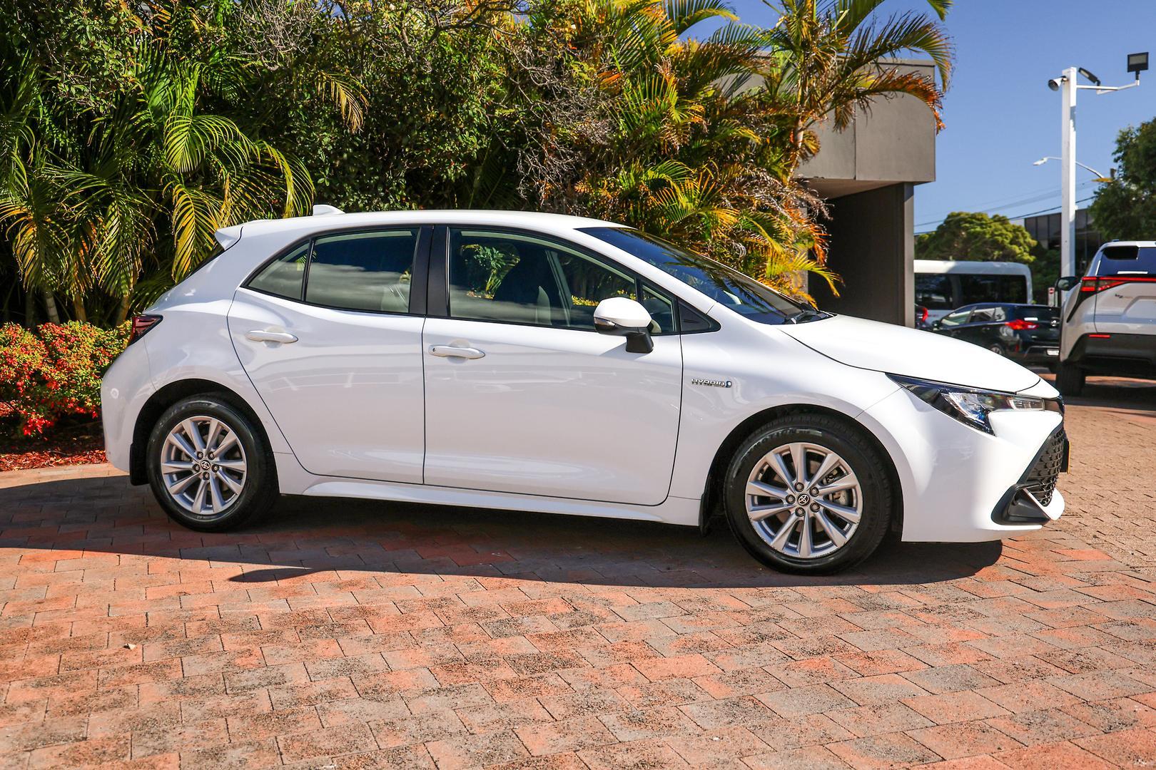 2023 Toyota Corolla Ascent Sport in White