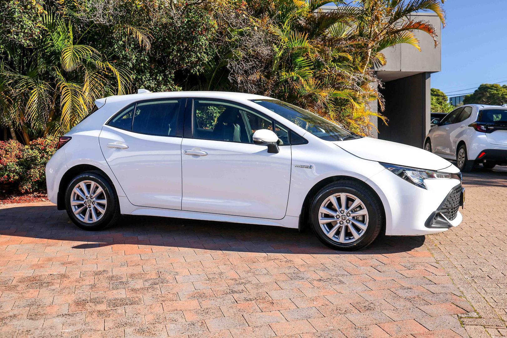 2023 Toyota Corolla Ascent Sport in White