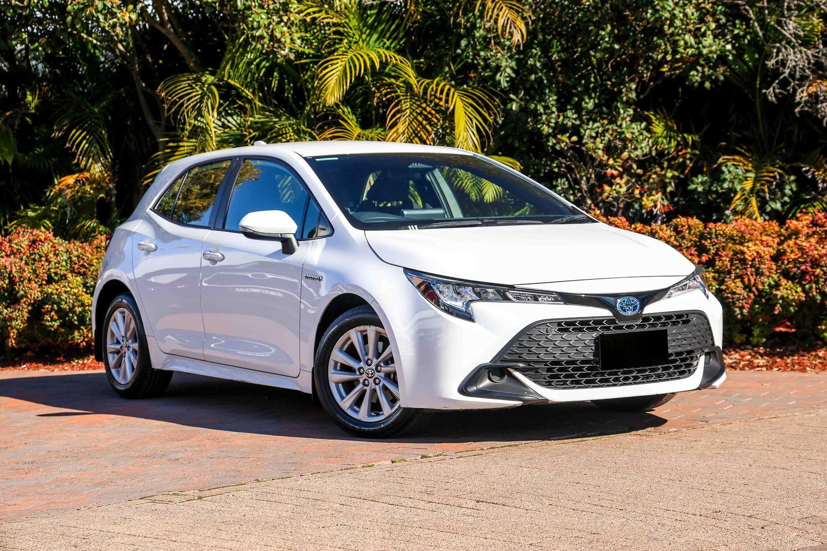 2023 Toyota Corolla Ascent Sport in White
