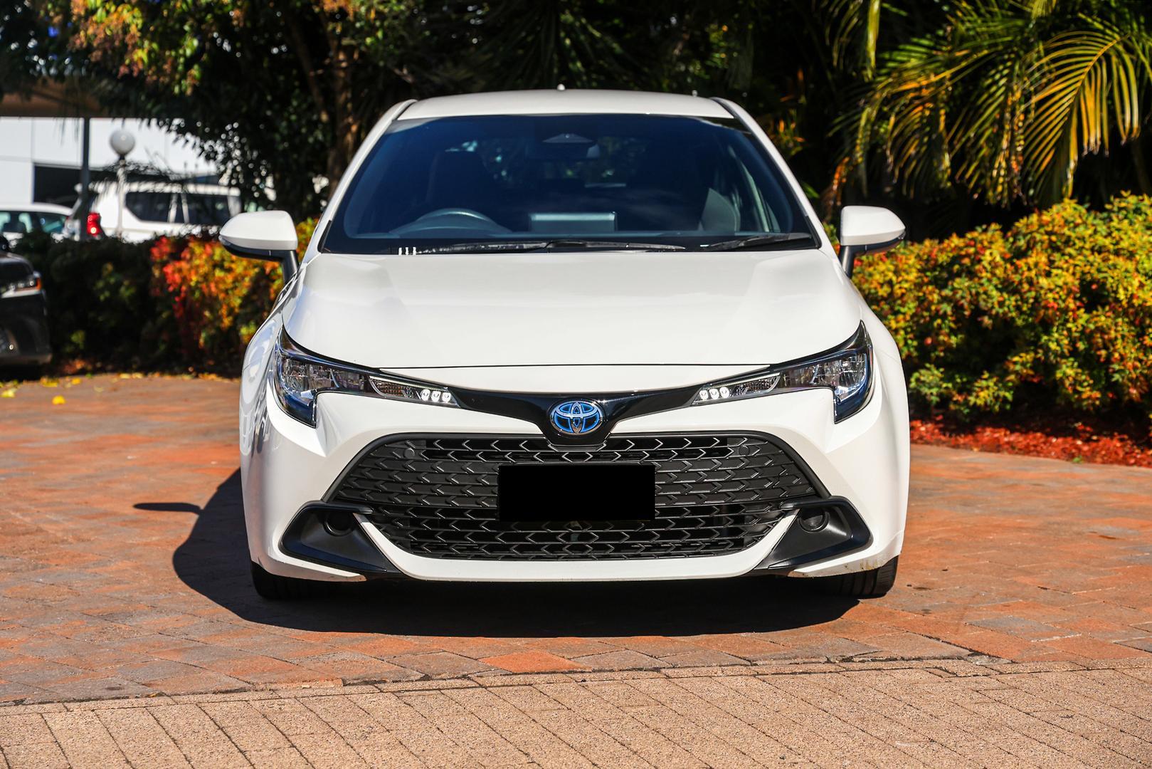 2023 Toyota Corolla Ascent Sport in White