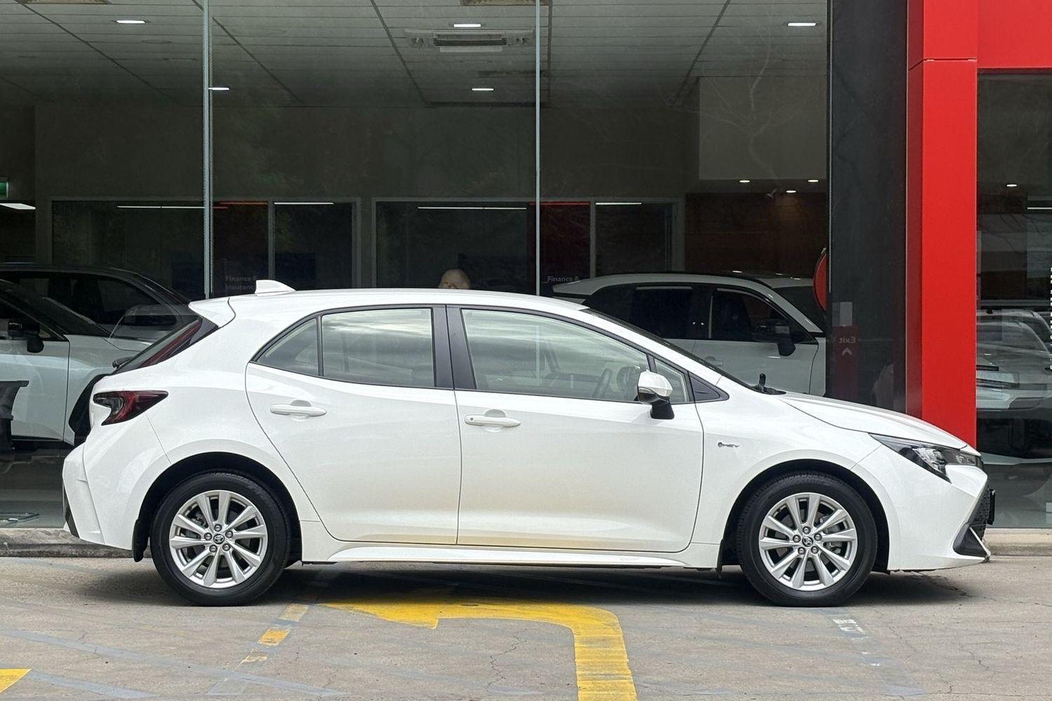 2024 Toyota Corolla Ascent Sport in White