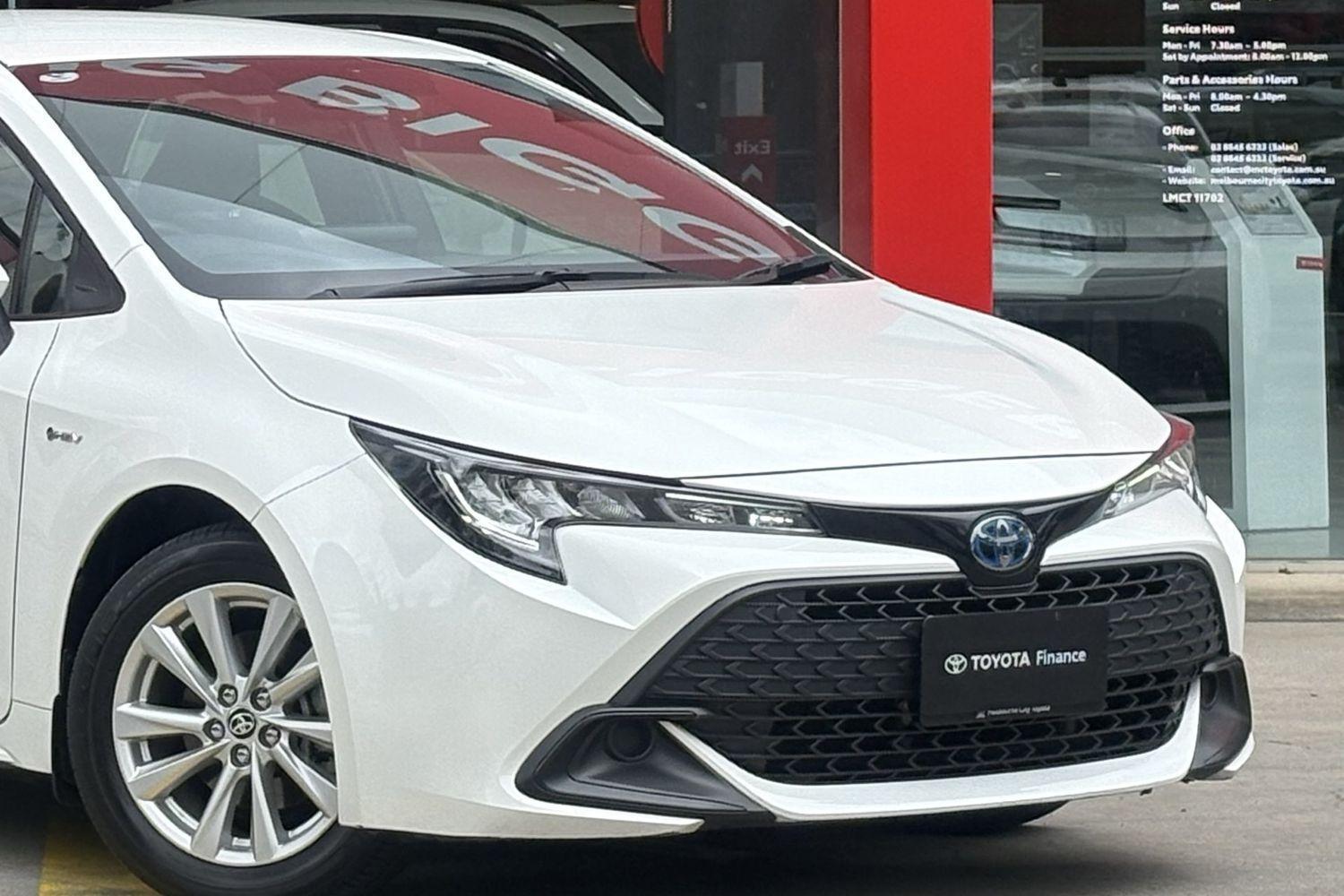 2024 Toyota Corolla Ascent Sport in White