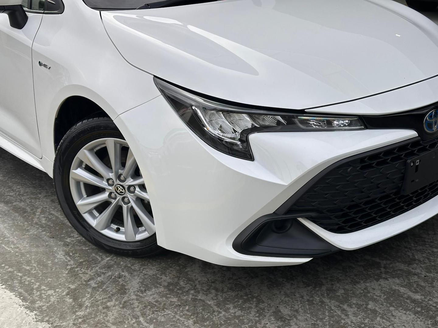 2024 Toyota Corolla Ascent Sport in White