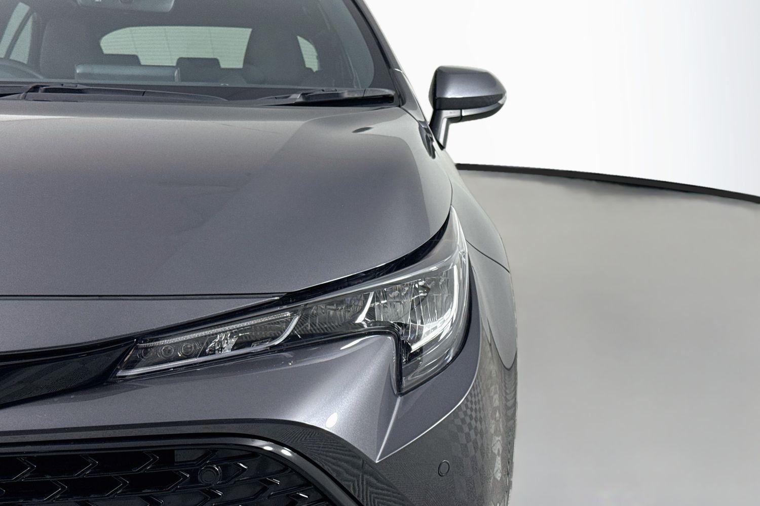 2024 Toyota Corolla SX in Silver