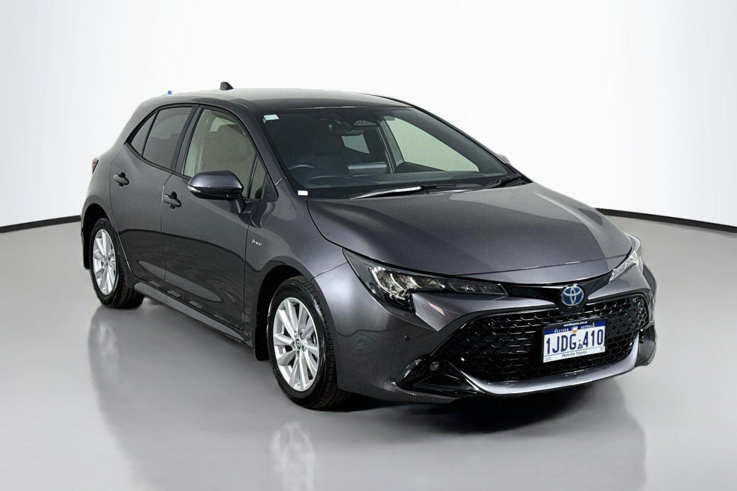 2024 Toyota Corolla SX in Silver