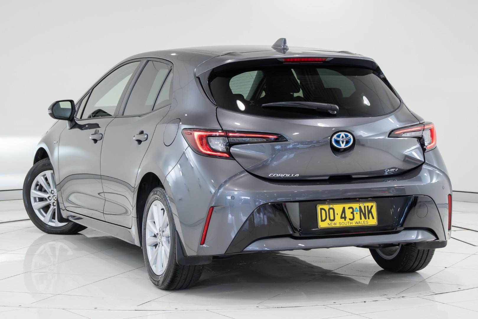 2025 Toyota Corolla SX in Silver