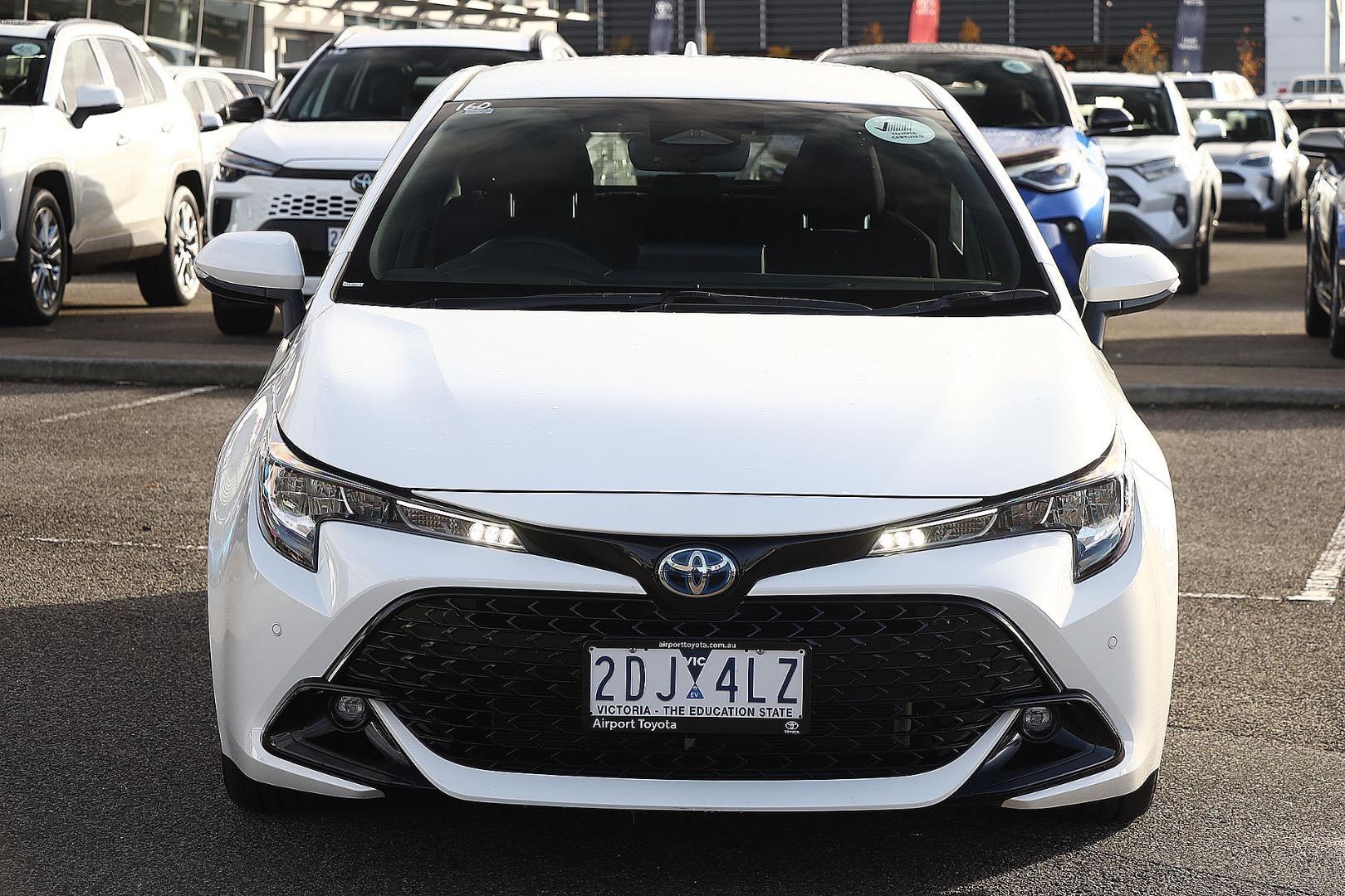 2025 Toyota Corolla SX in White