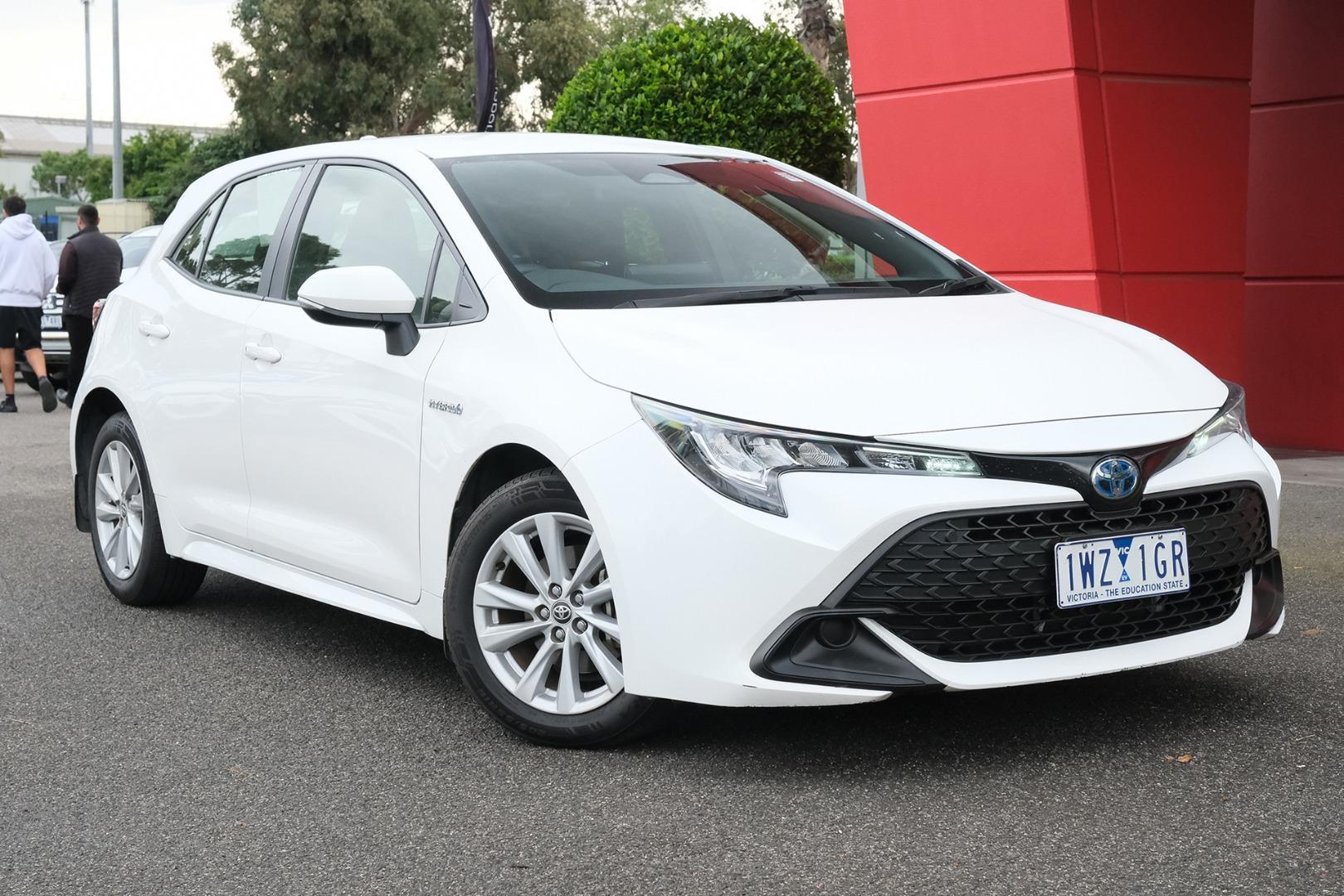 2022 Toyota Corolla Ascent Sport in White