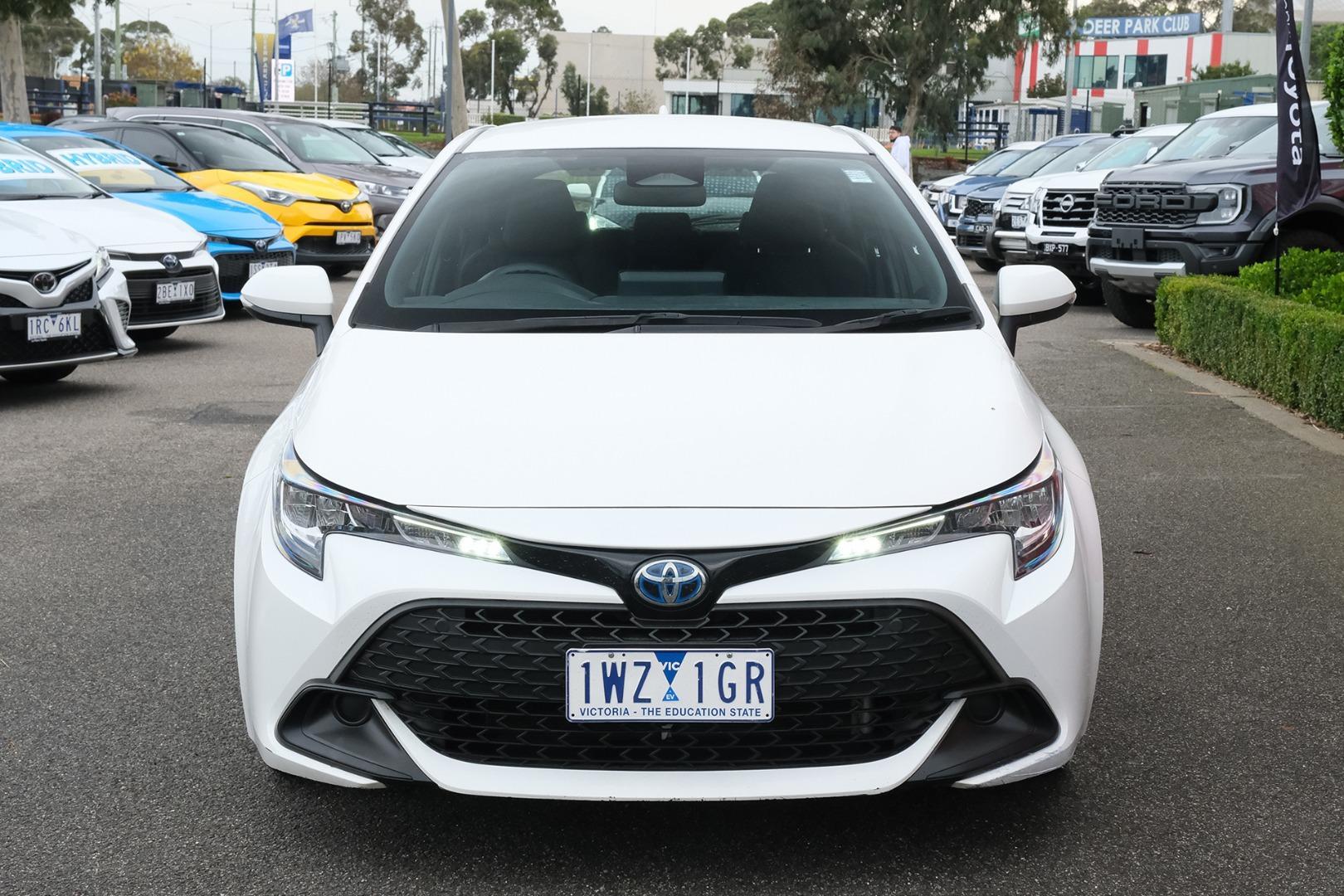 2022 Toyota Corolla Ascent Sport in White