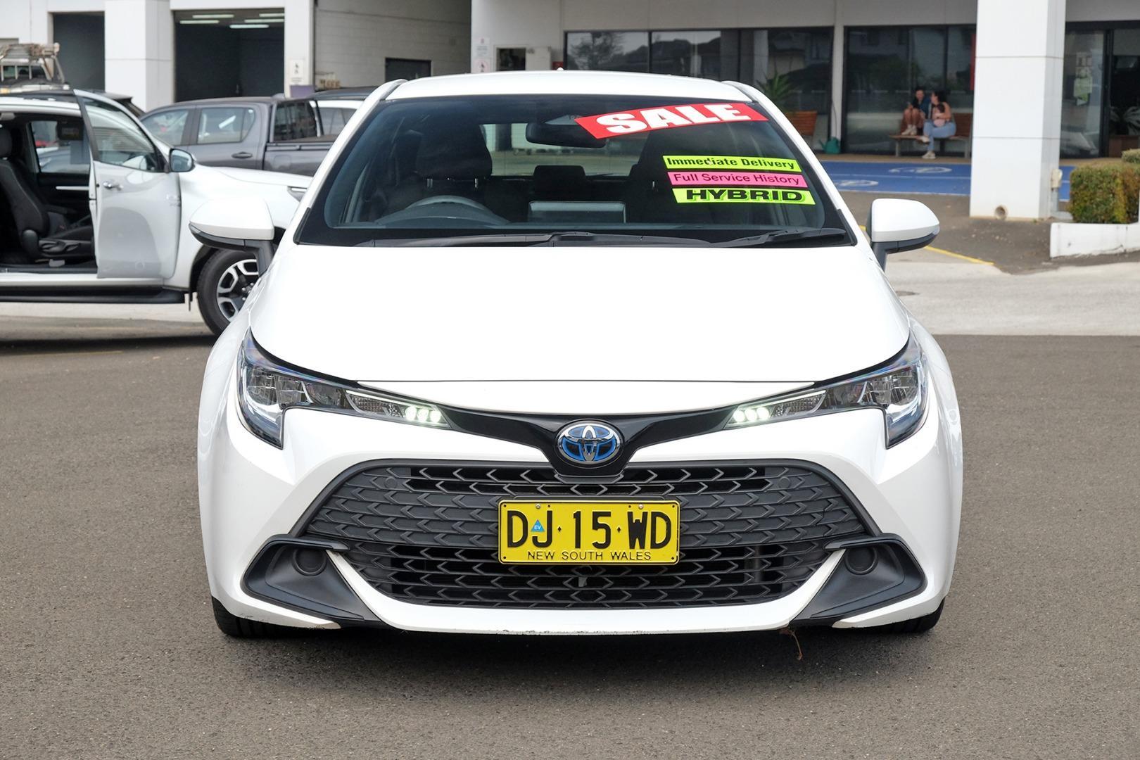 2023 Toyota Corolla Ascent Sport in White