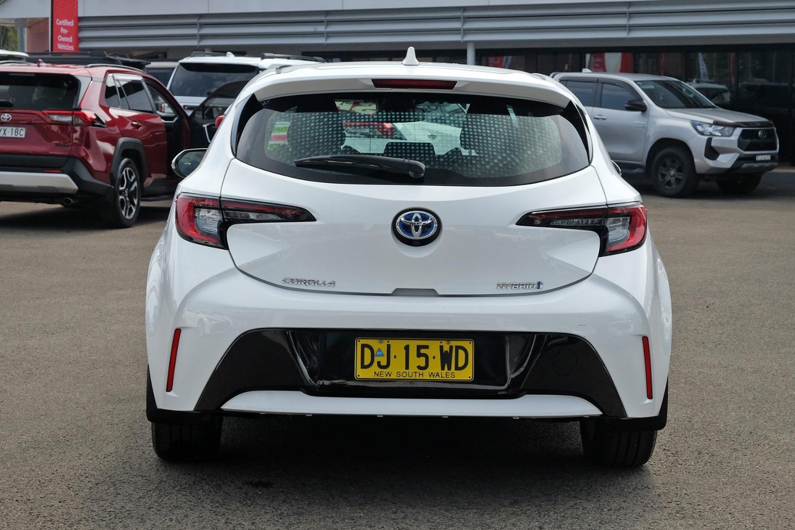 2023 Toyota Corolla Ascent Sport in White