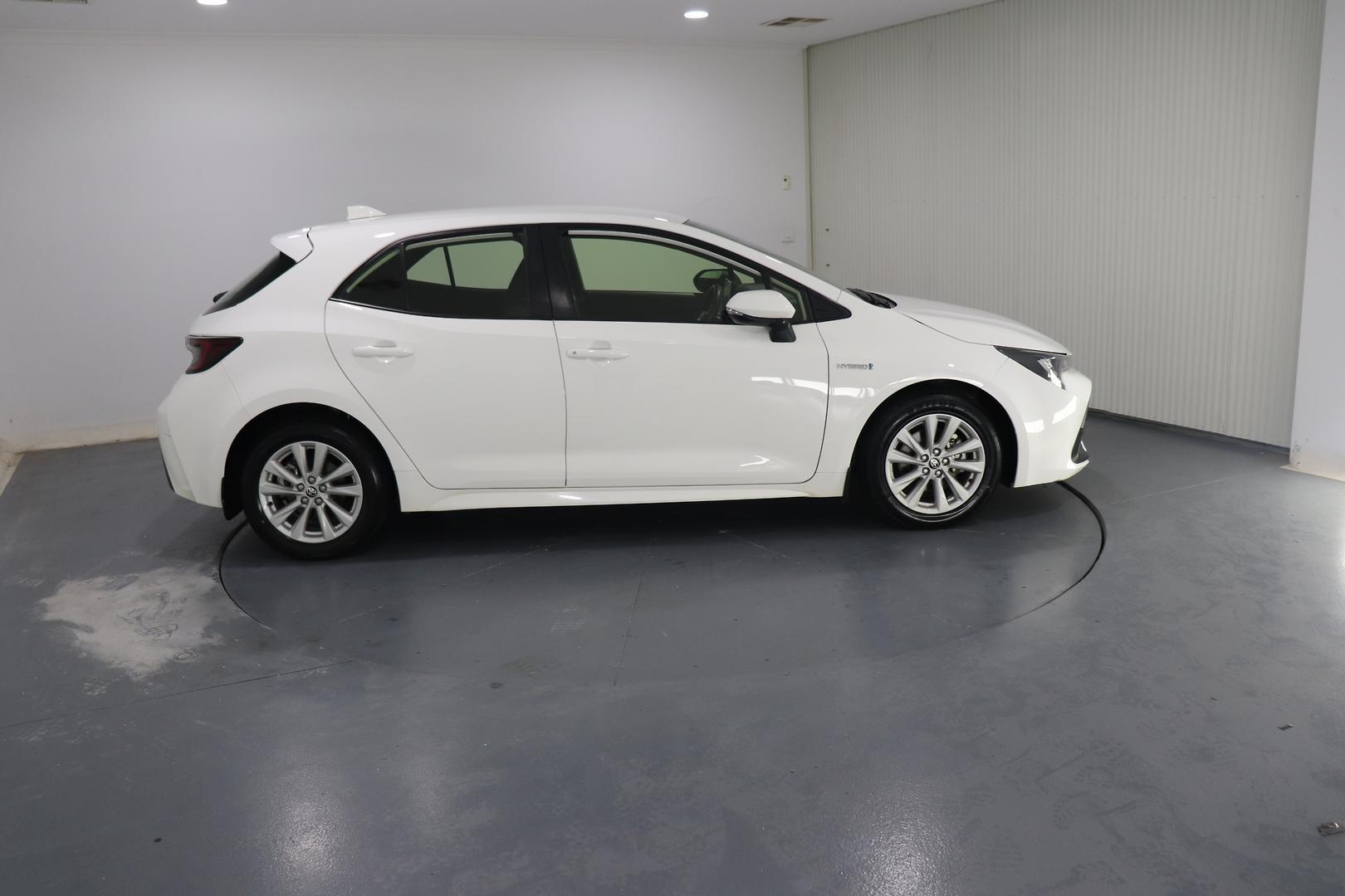 2023 Toyota Corolla Ascent Sport in White