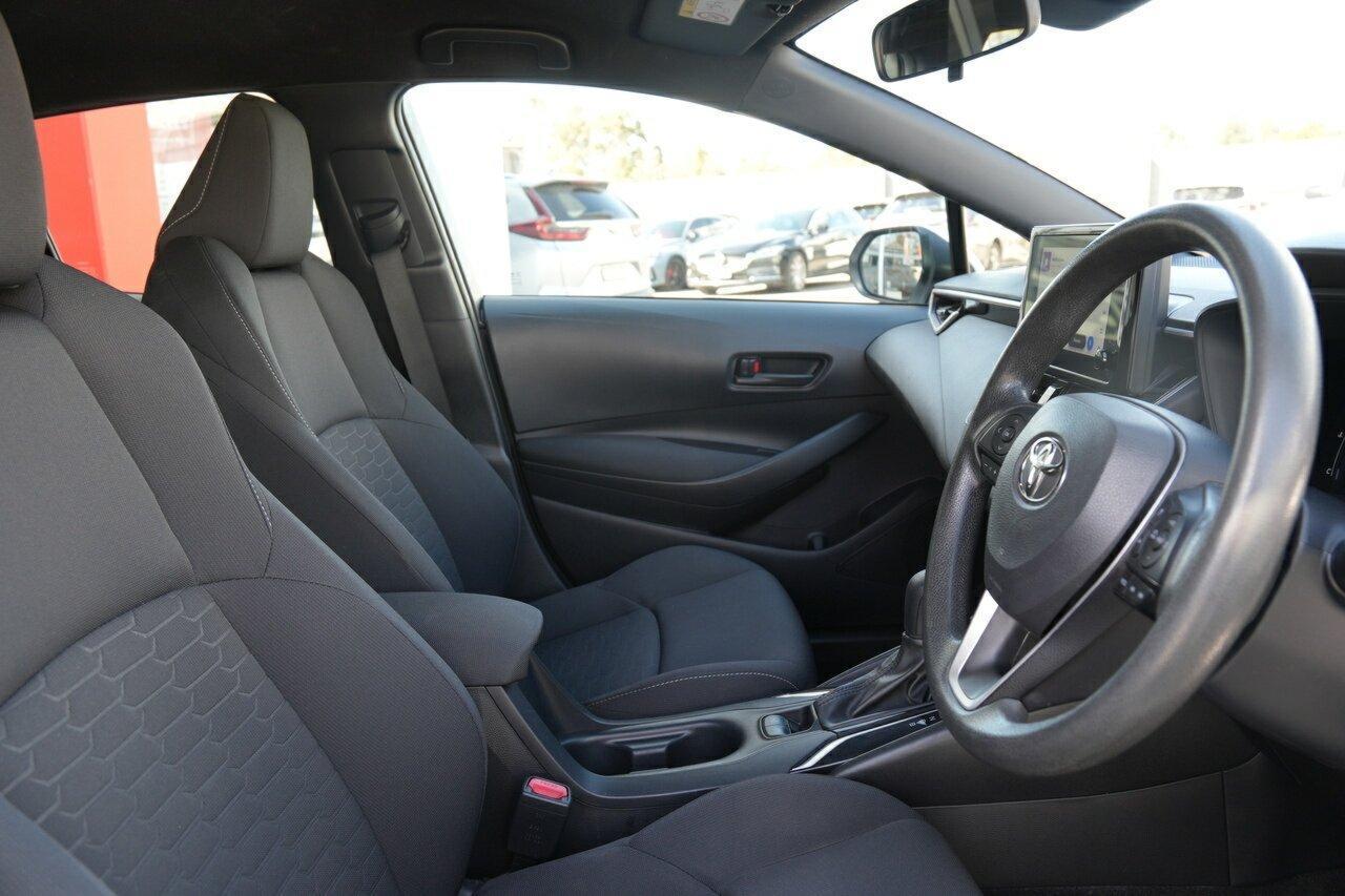 2023 Toyota Corolla Ascent Sport in White
