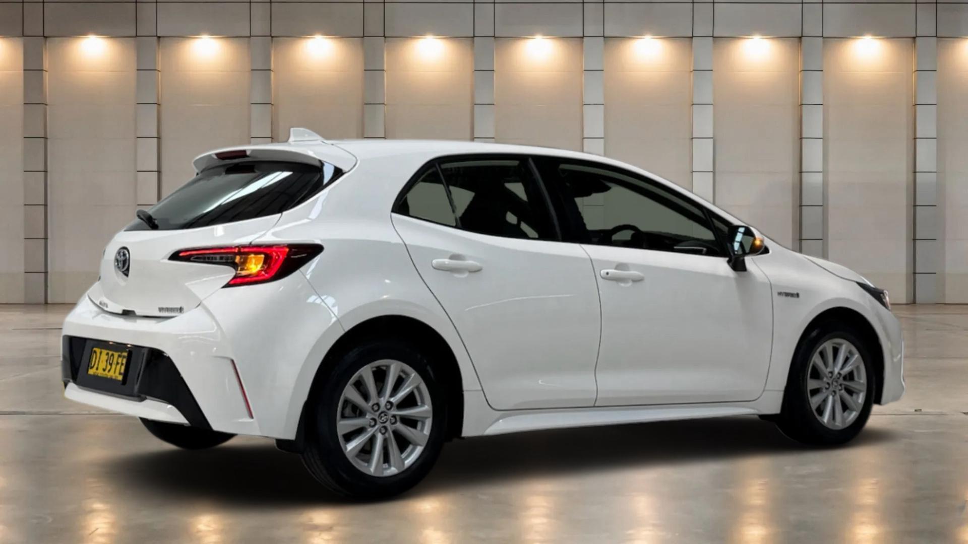2023 Toyota Corolla Ascent Sport in White
