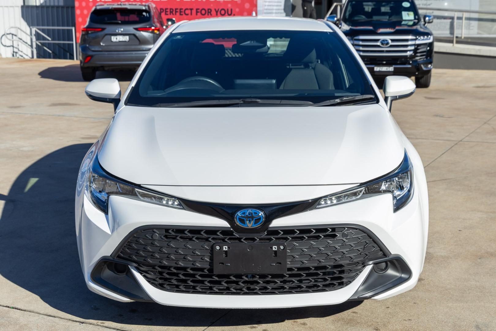 2024 Toyota Corolla Ascent Sport in White