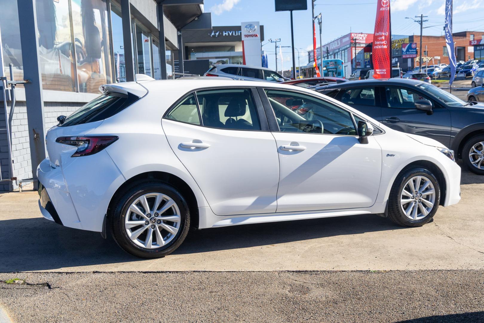 2024 Toyota Corolla Ascent Sport in White