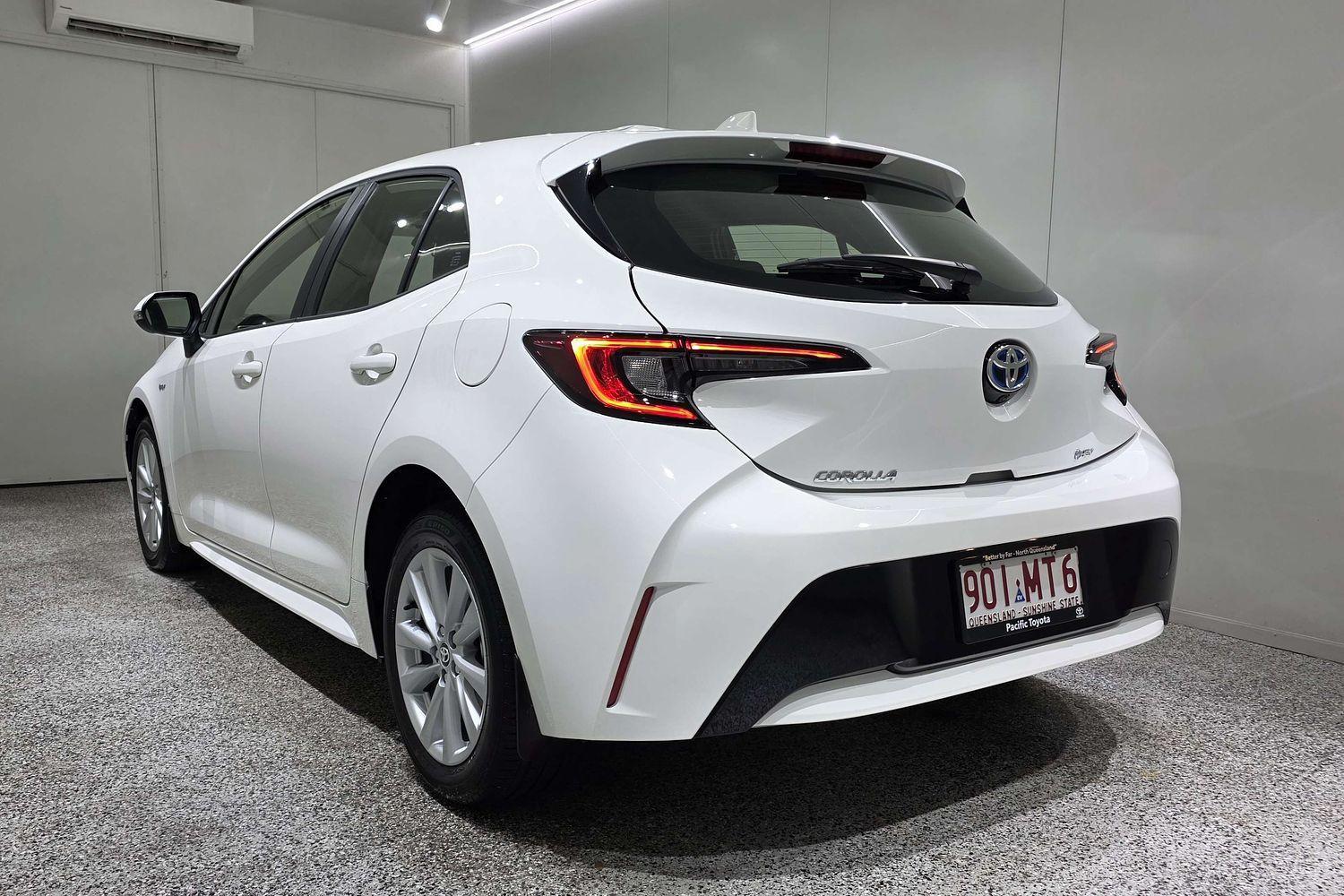 2025 Toyota Corolla Ascent Sport in White