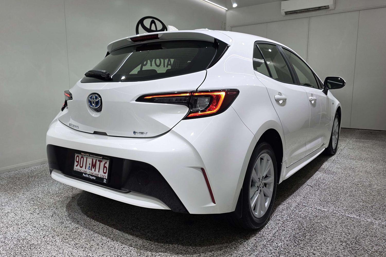 2025 Toyota Corolla Ascent Sport in White