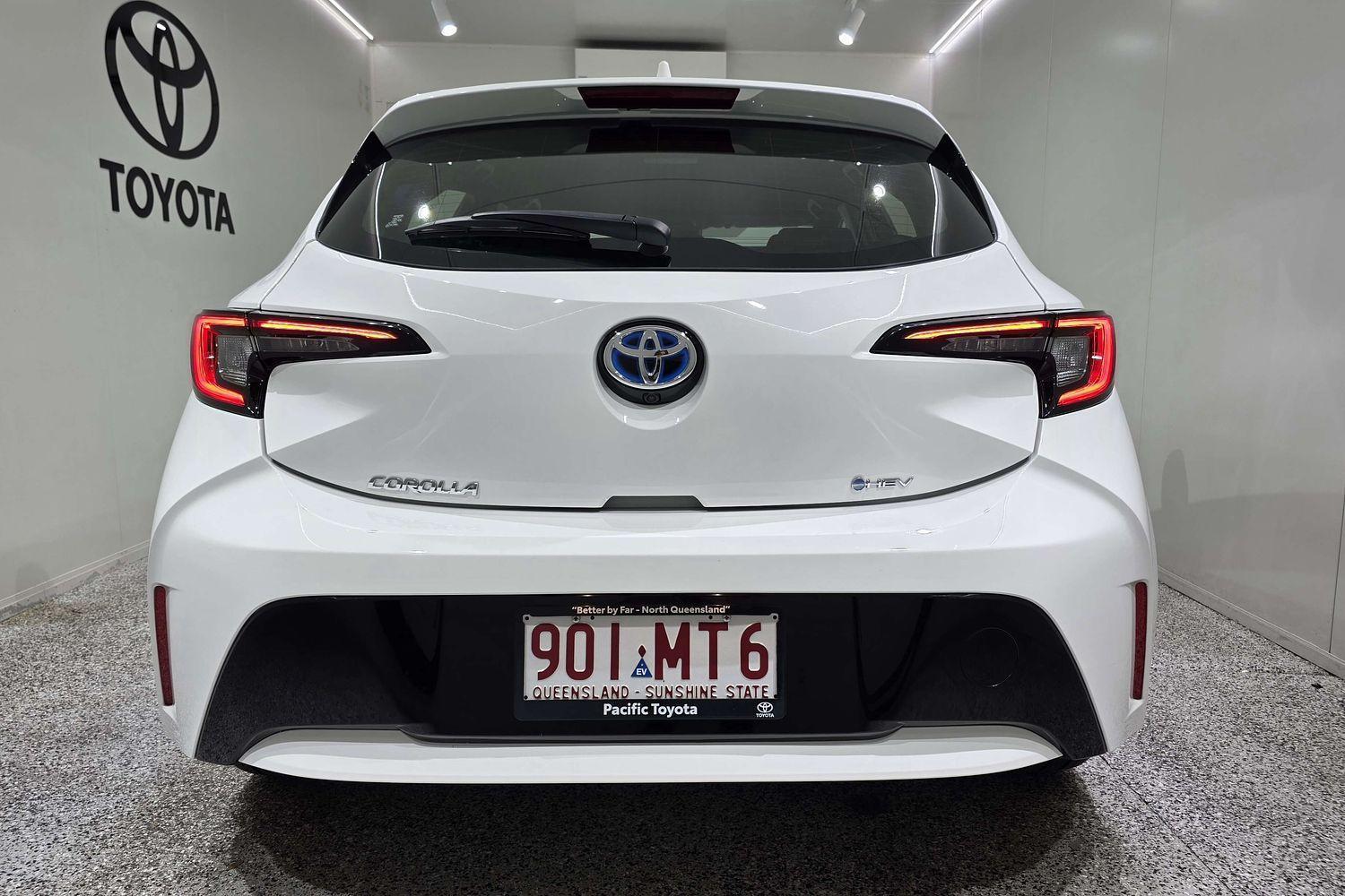 2025 Toyota Corolla Ascent Sport in White