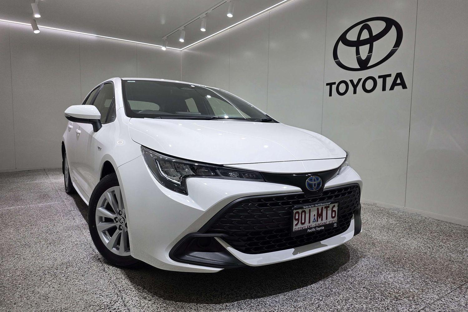 2025 Toyota Corolla Ascent Sport in White