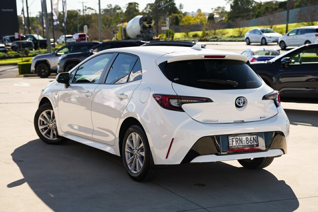 2025 Toyota Corolla Ascent Sport in White