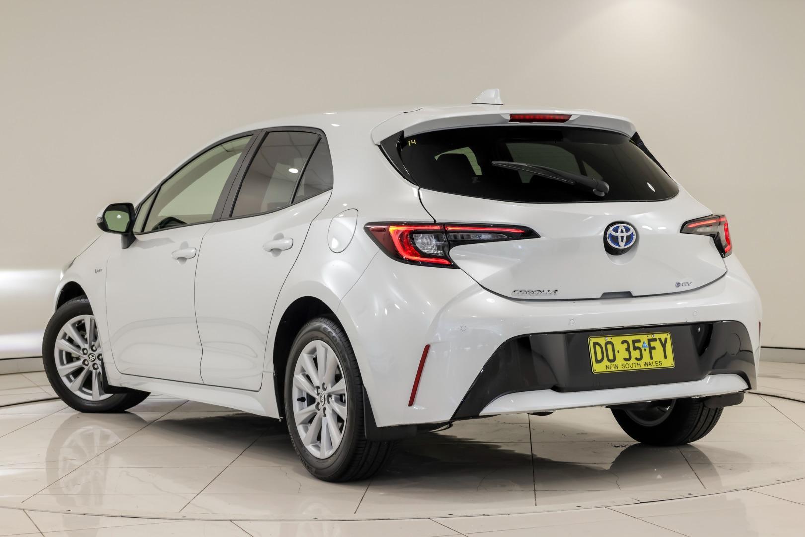 2025 Toyota Corolla SX in White